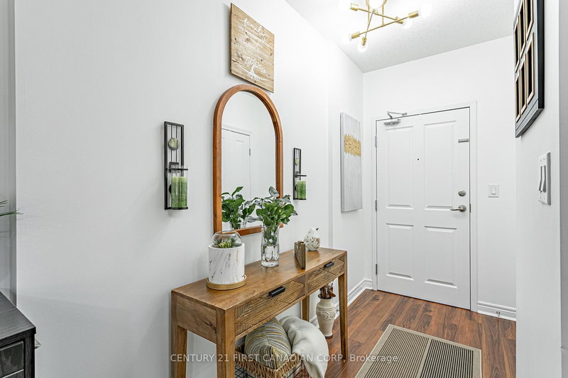 312 - 1030 Coronation Dr, London North, N6G 0G5 | Image 3