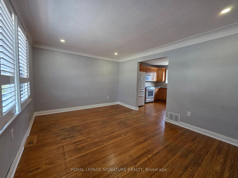 Upper Level - 100 Corman Ave, Hamilton, L8G 3W2 | Image 3
