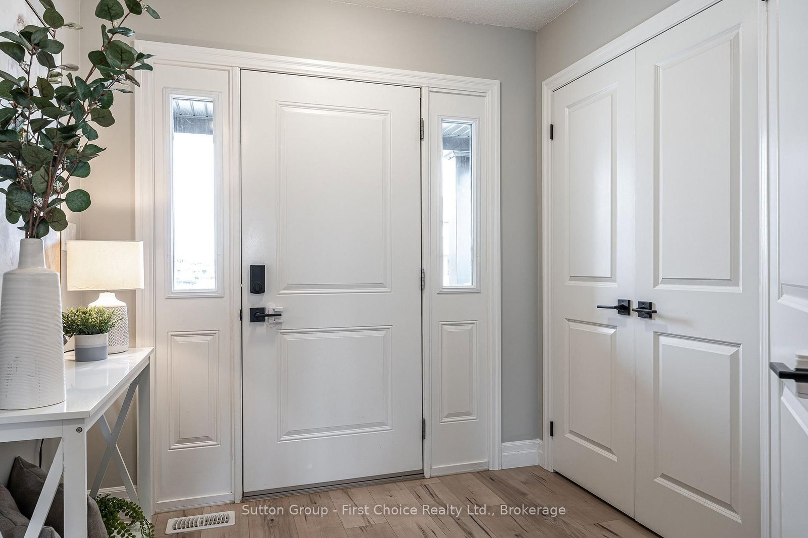 236 Bradshaw Drive - Photo 8