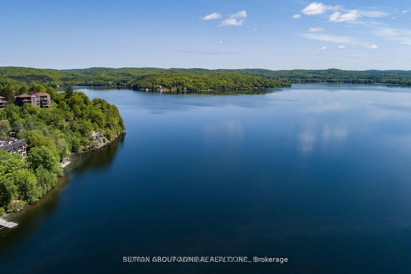 425 - 25 Pen Lake Point Rd, Huntsville, P1H 1A9 | Image 2