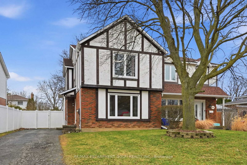 home for sale on 4205 Highland Park Drive