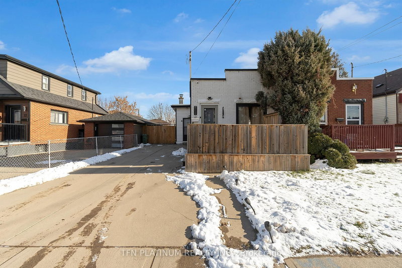 23 Rosewood Rd, Hamilton, L8H 1A1 | Image 2
