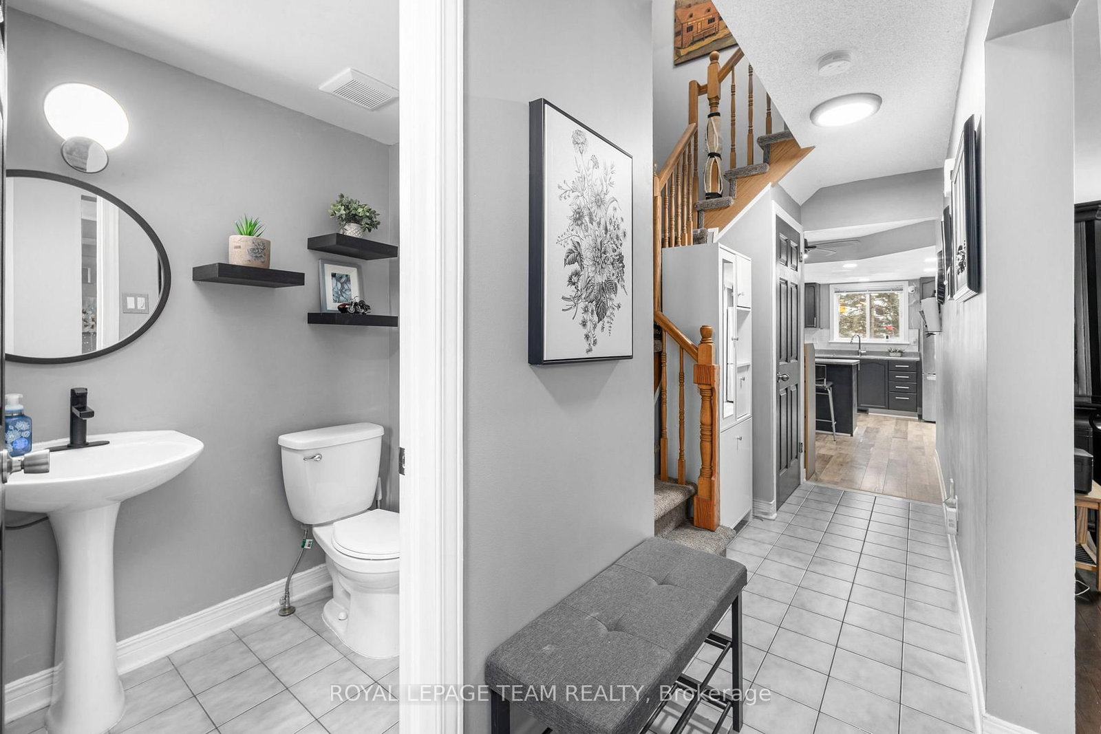 Townhouse for sale at 29 Grenadier Way, Ottawa, Ontario, K2J 4L3 - Barrhaven - Longfields - MLS: X12926740