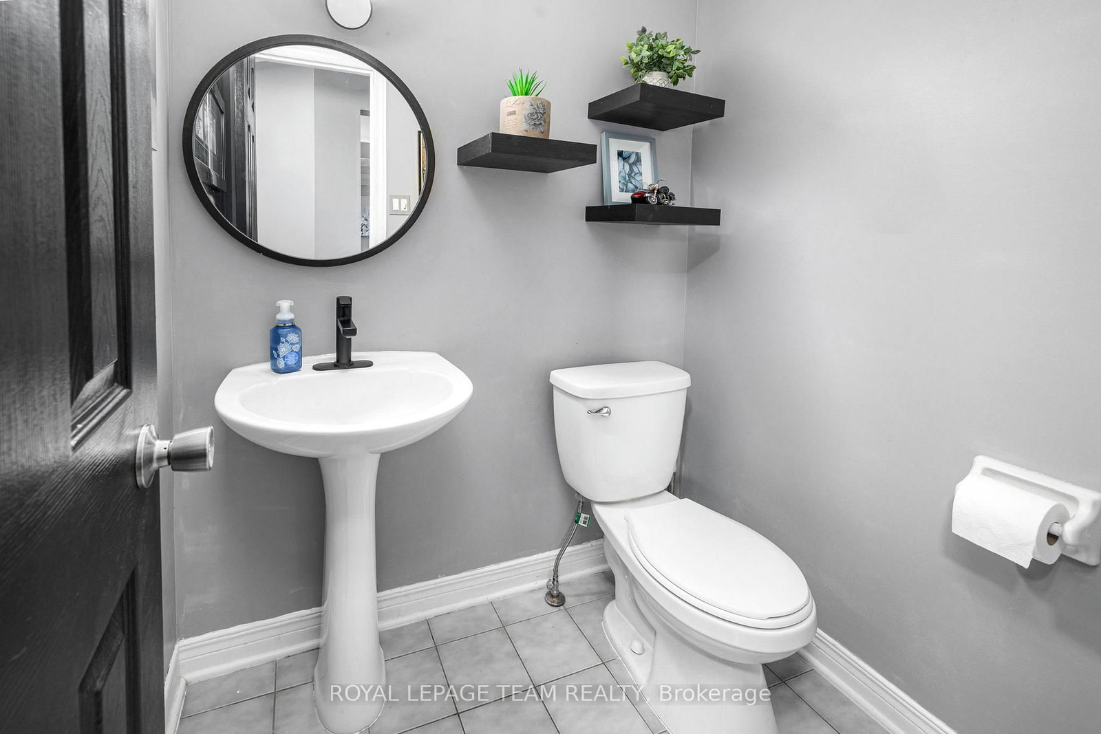 Townhouse for sale at 29 Grenadier Way, Ottawa, Ontario, K2J 4L3 - Barrhaven - Longfields - MLS: X12926740