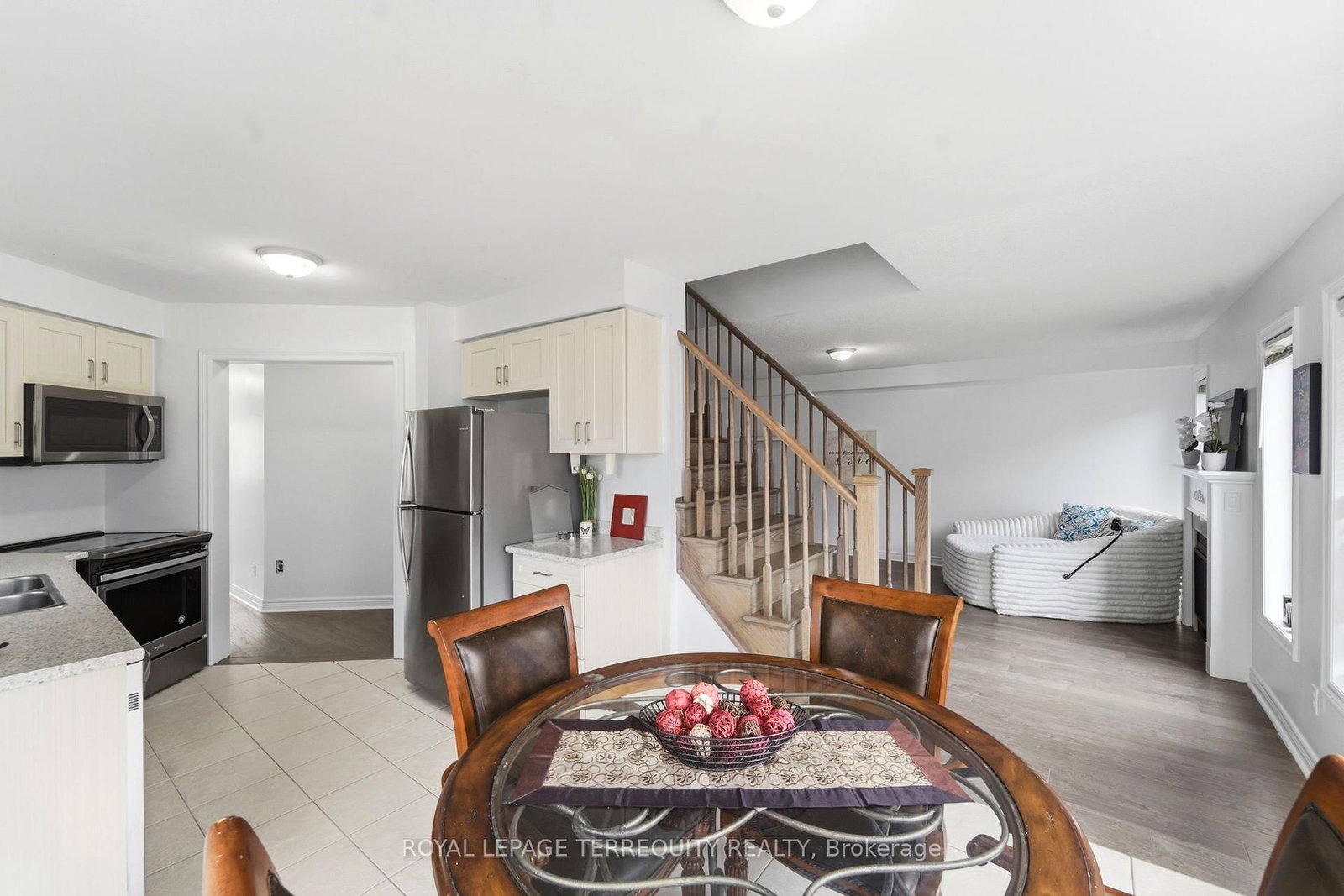 Detached House for sale at 35 Colonel Lyall Street, St. Catharines, Ontario, L2P 0B3 - Secord Woods - MLS: X12926802