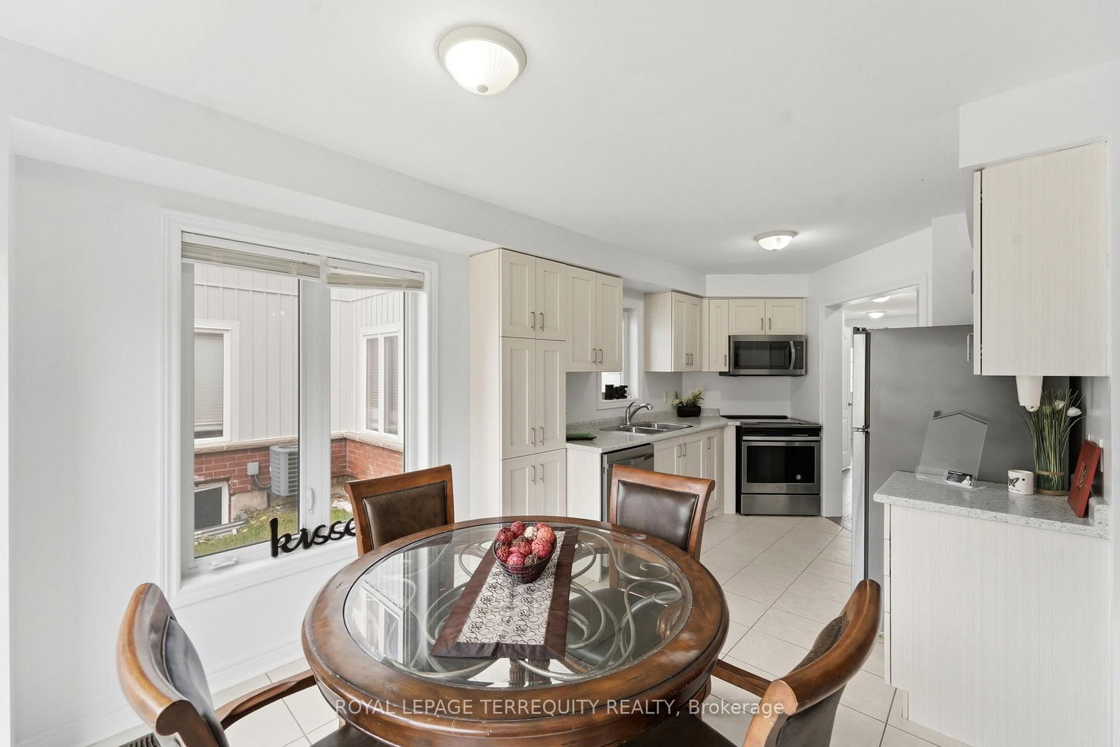 Detached House for sale at 35 Colonel Lyall Street, St. Catharines, Ontario, L2P 0B3 - Secord Woods - MLS: X12926802