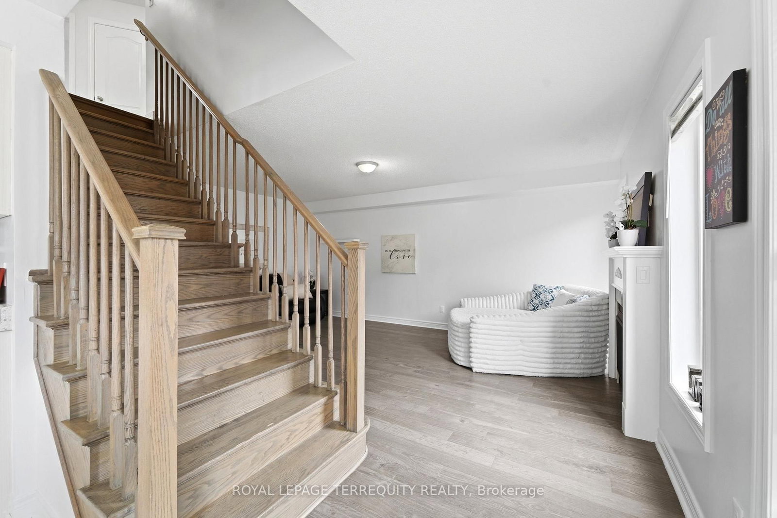 Detached House for sale at 35 Colonel Lyall Street, St. Catharines, Ontario, L2P 0B3 - Secord Woods - MLS: X12926802