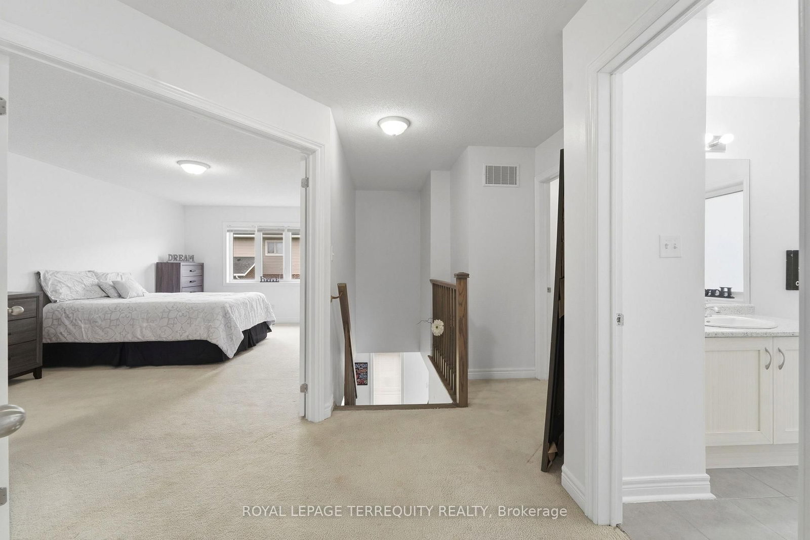 Detached House for sale at 35 Colonel Lyall Street, St. Catharines, Ontario, L2P 0B3 - Secord Woods - MLS: X12926802