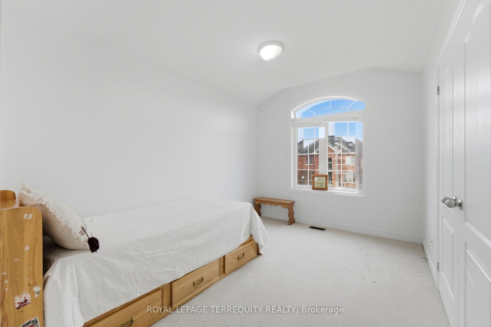 Detached House for sale at 35 Colonel Lyall Street, St. Catharines, Ontario, L2P 0B3 - Secord Woods - MLS: X12926802