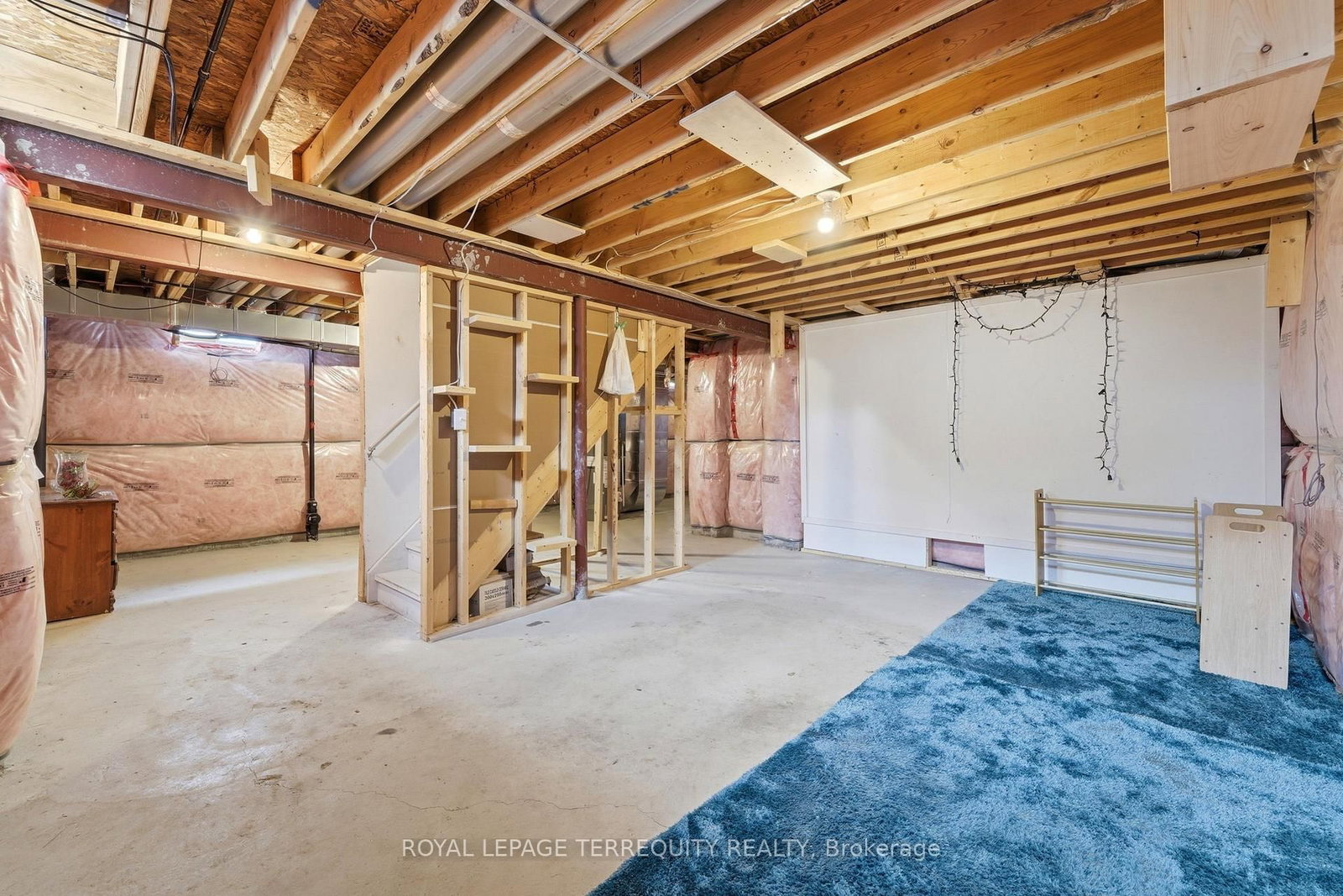 Detached House for sale at 35 Colonel Lyall Street, St. Catharines, Ontario, L2P 0B3 - Secord Woods - MLS: X12926802