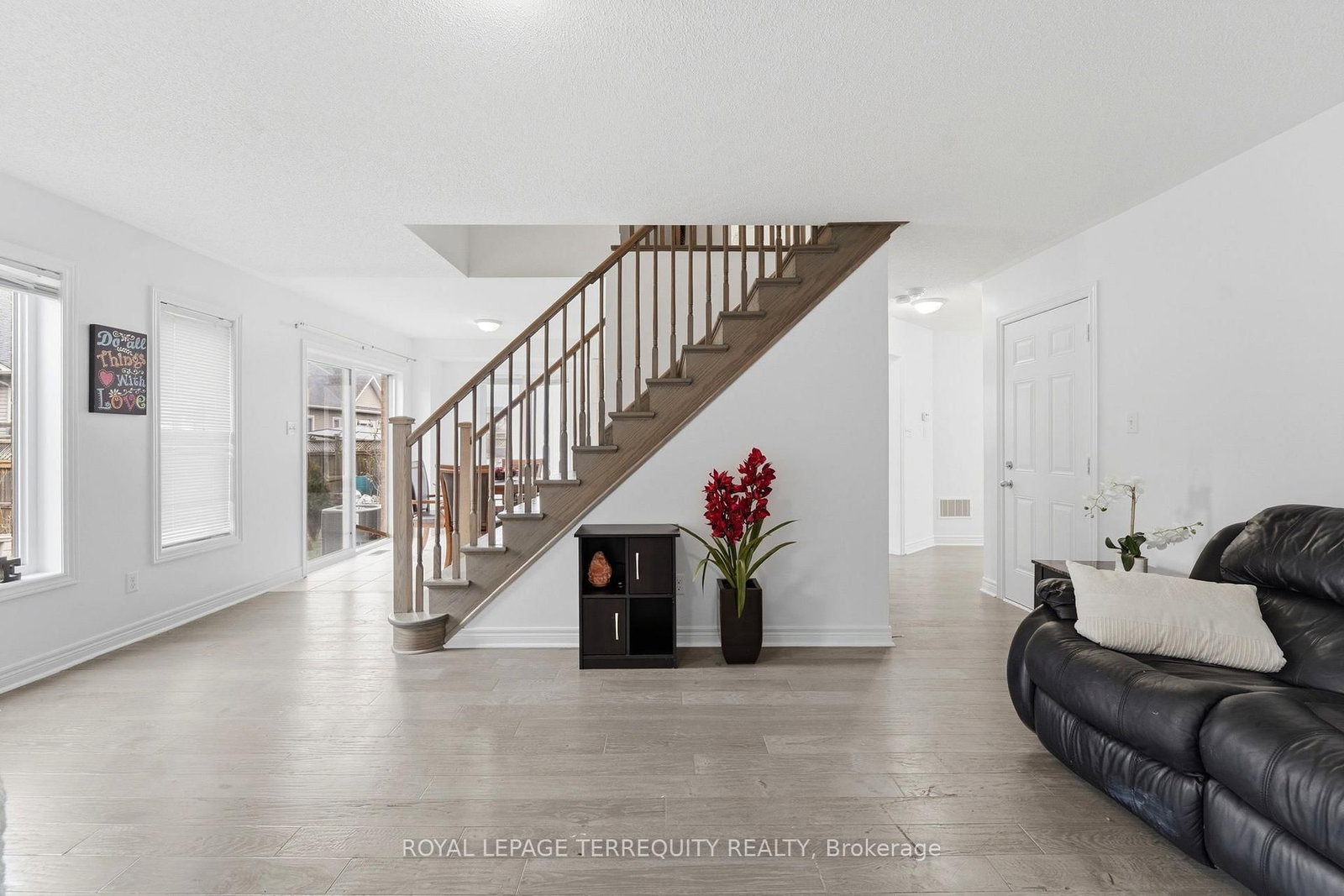 Detached House for sale at 35 Colonel Lyall Street, St. Catharines, Ontario, L2P 0B3 - Secord Woods - MLS: X12926802