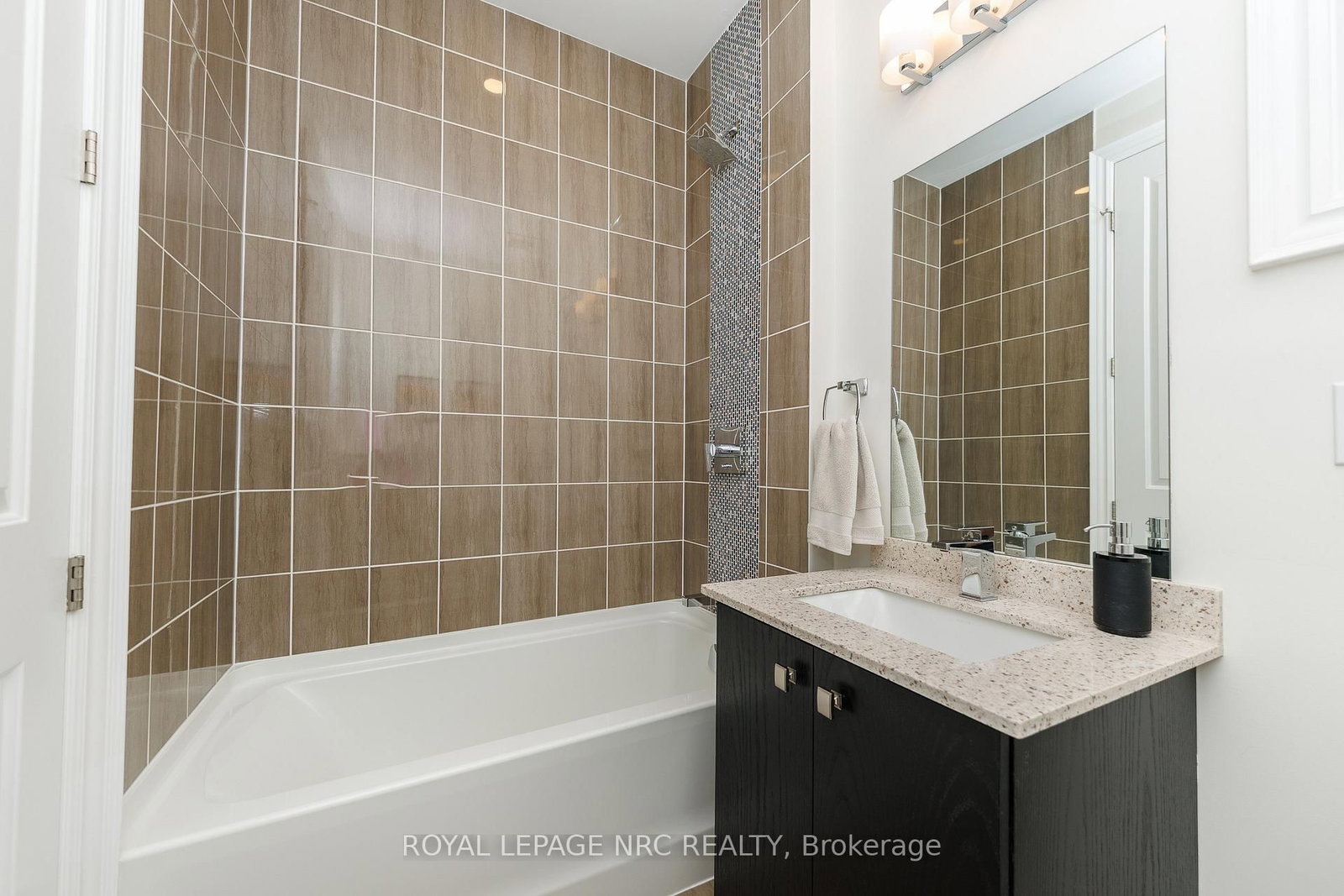 68 Paradise Grove - Photo 19