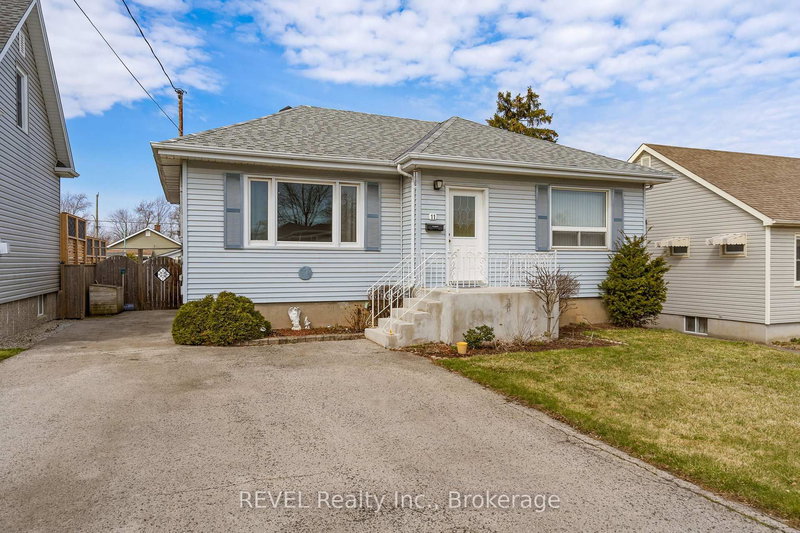 home for sale on 11 Melrose Avenue