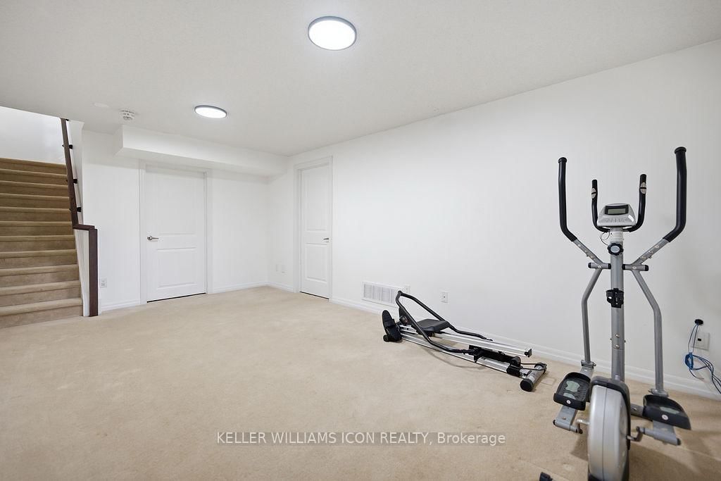 148 Hawkshaw Crescent - Photo 36