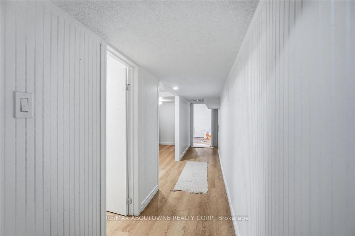 Detached House for sale at 106 Beland Avenue, Hamilton, Ontario, L8H 6C1 - McQuesten - MLS: X12927374