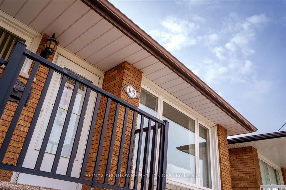 Detached House for sale at 106 Beland Avenue, Hamilton, Ontario, L8H 6C1 - McQuesten - MLS: X12927374