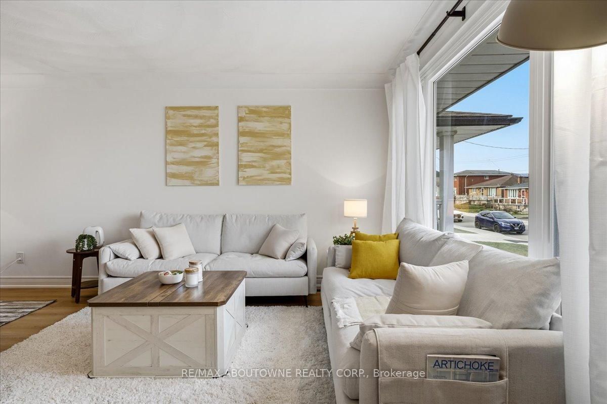 Detached House for sale at 106 Beland Avenue, Hamilton, Ontario, L8H 6C1 - McQuesten - MLS: X12927374