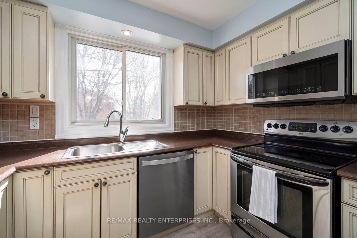 121 Morgan Avenue, Unit 7 - Photo 6