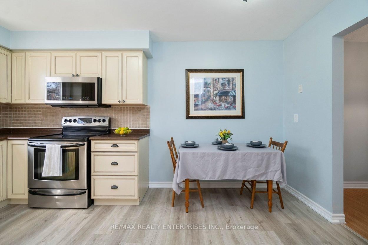 121 Morgan Avenue, Unit 7 - Photo 9