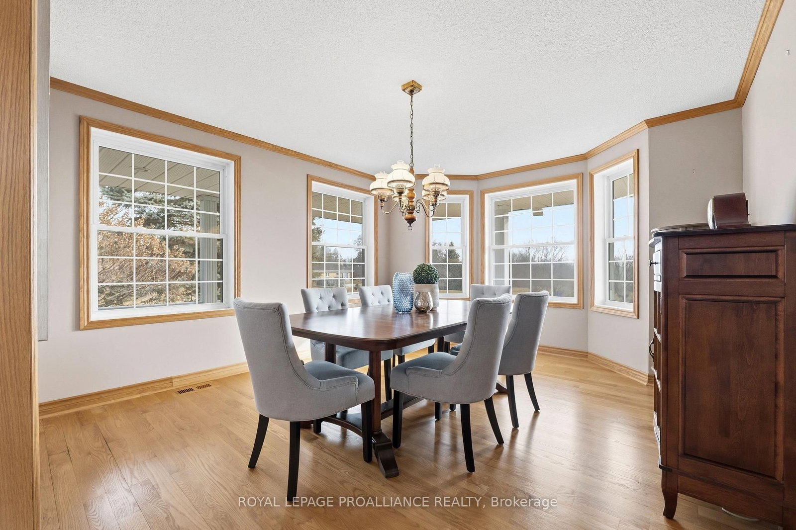 630 Old Highway 2 • Quinte West, ON photo 8