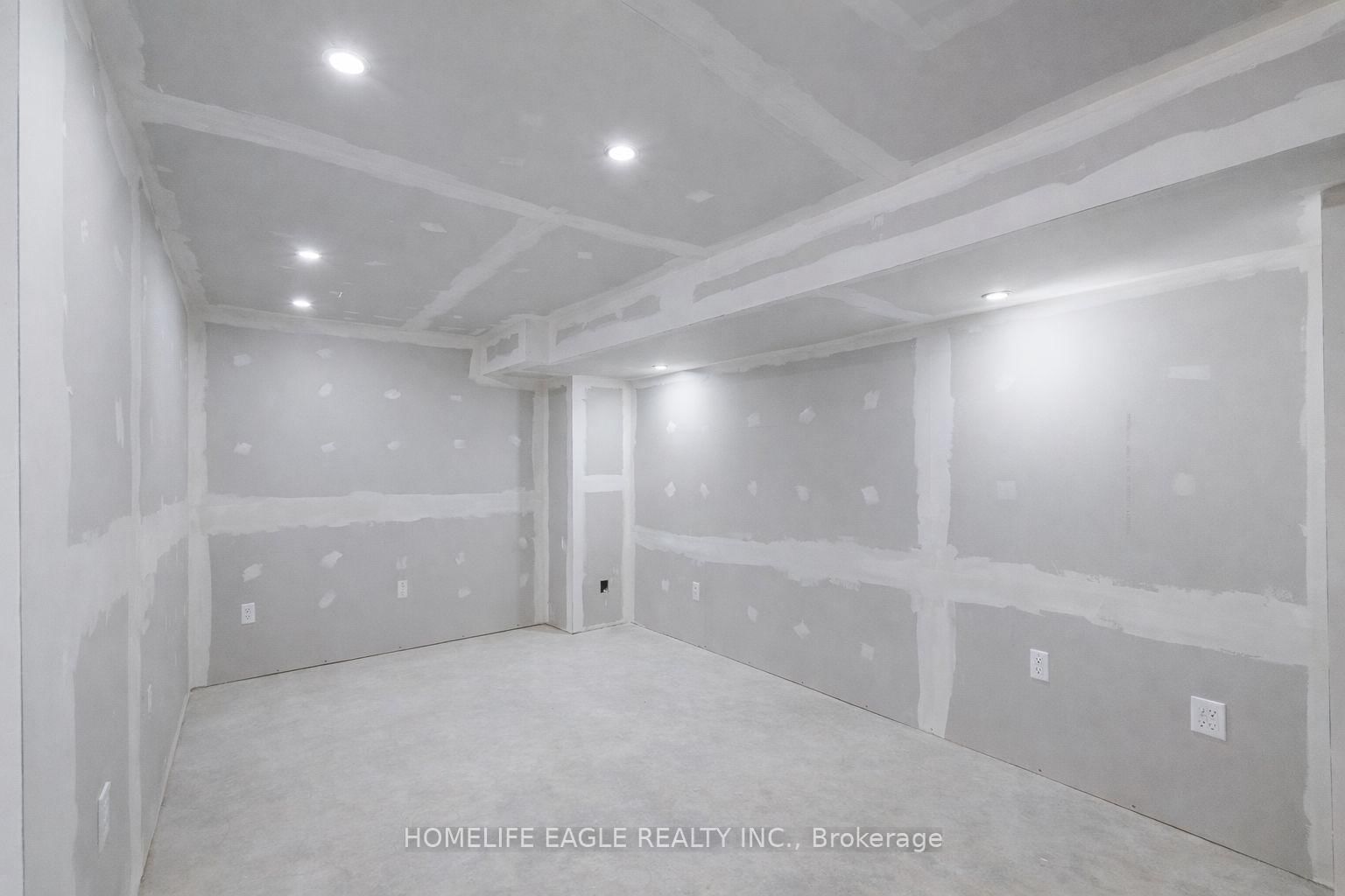 161 Clark Street - Photo 17