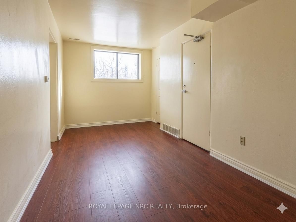 389 Elizabeth Street, Unit Unit 1 - Photo 8