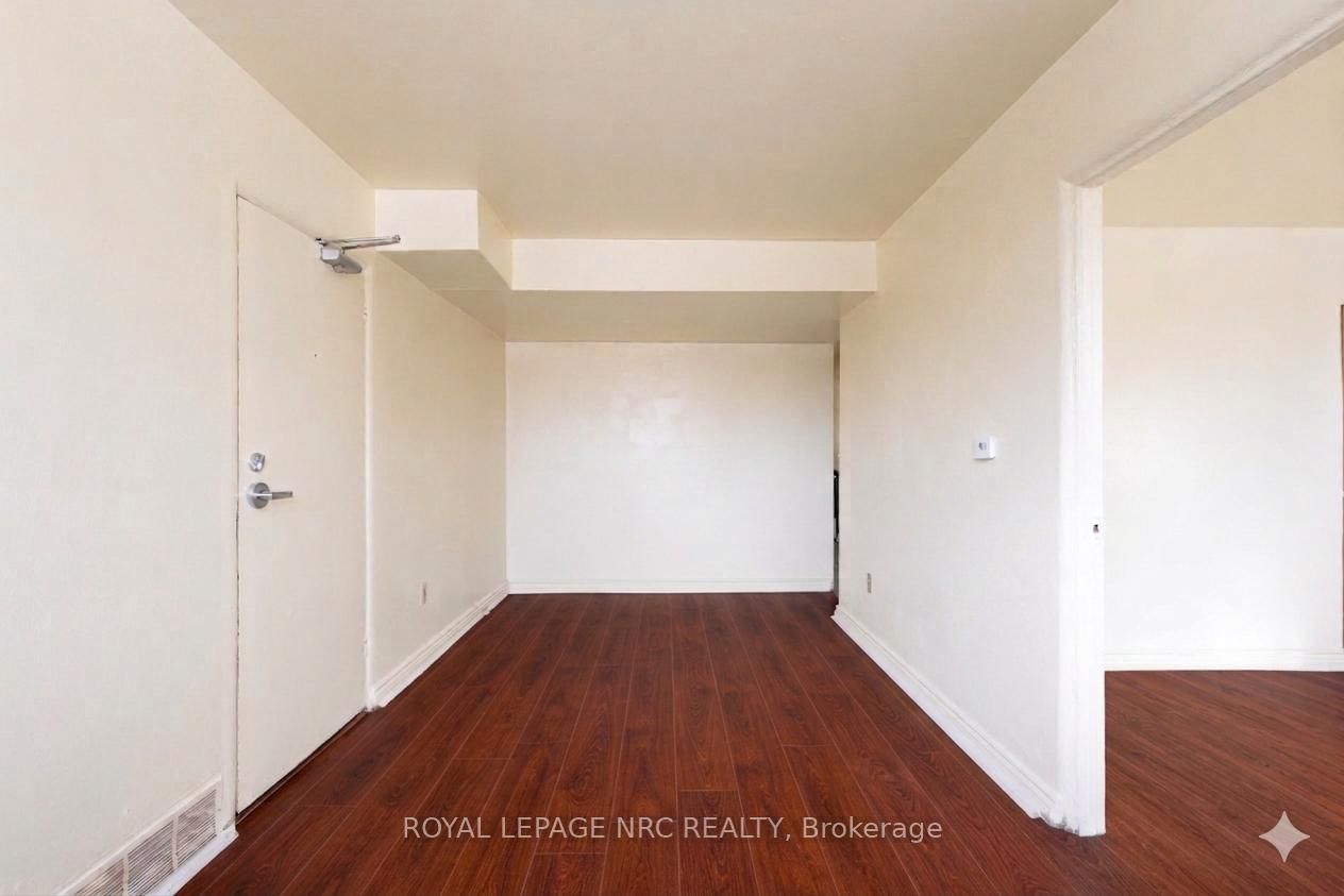 389 Elizabeth Street, Unit Unit 1 - Photo 9