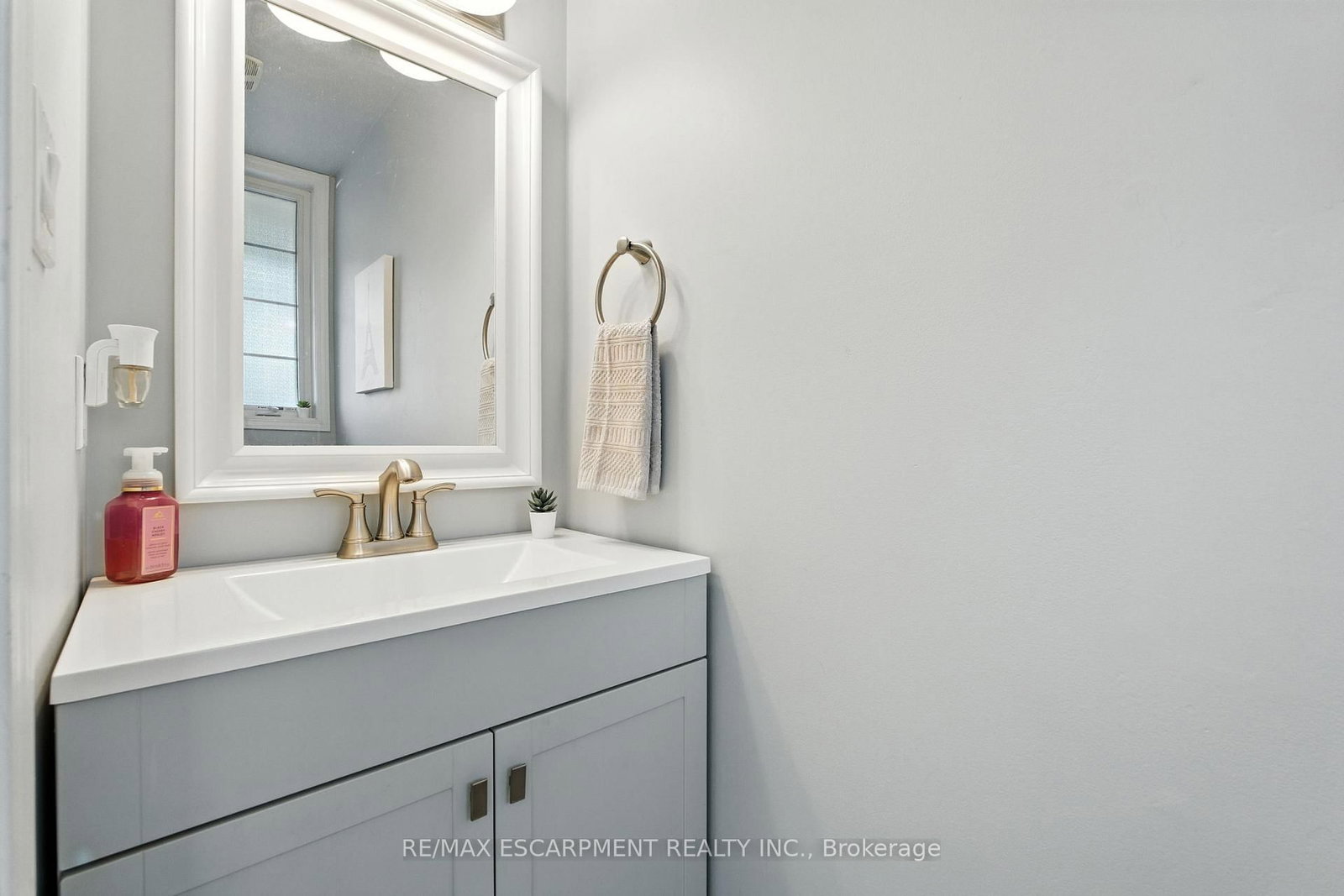 21 Diana Avenue, Unit 61 - Photo 8