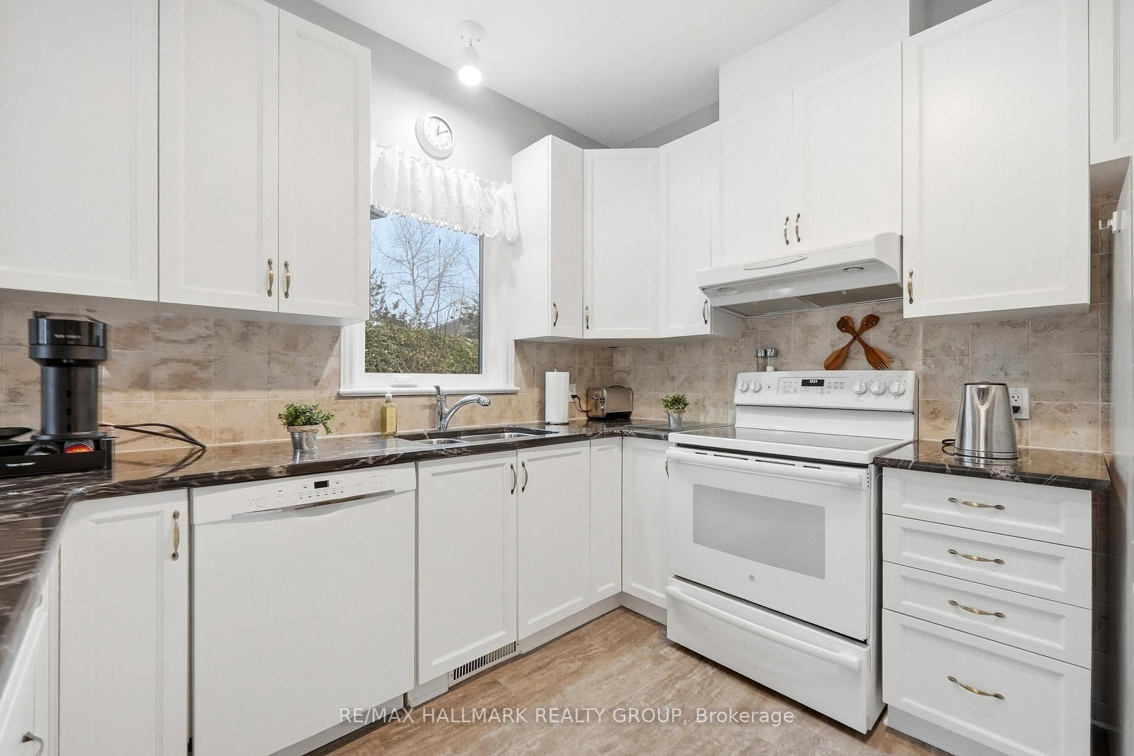 724 Long Point Circle - Photo 7