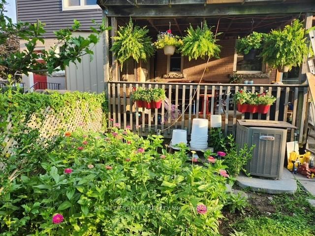 10 Armstrong Ave, Hamilton, L8H 1M5 | Image 3