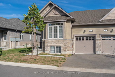 Unit 7 — 17 Lakewood Crescent — photo 2