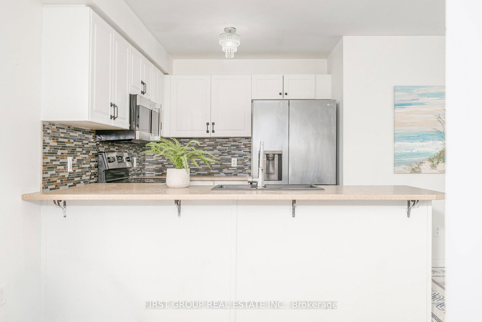 Detached House for sale at 936 Broadway Boulevard, Peterborough, Ontario, K9H 0G8 - Northcrest Ward 5 - MLS: X12928090