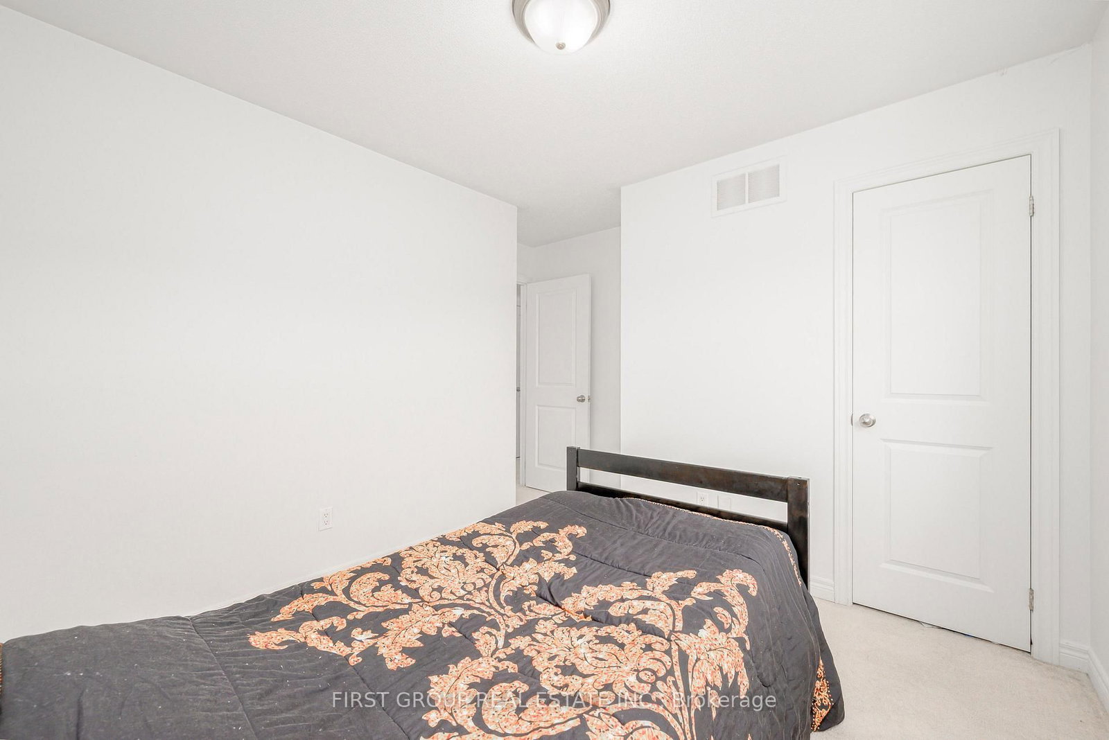 Detached House for sale at 936 Broadway Boulevard, Peterborough, Ontario, K9H 0G8 - Northcrest Ward 5 - MLS: X12928090