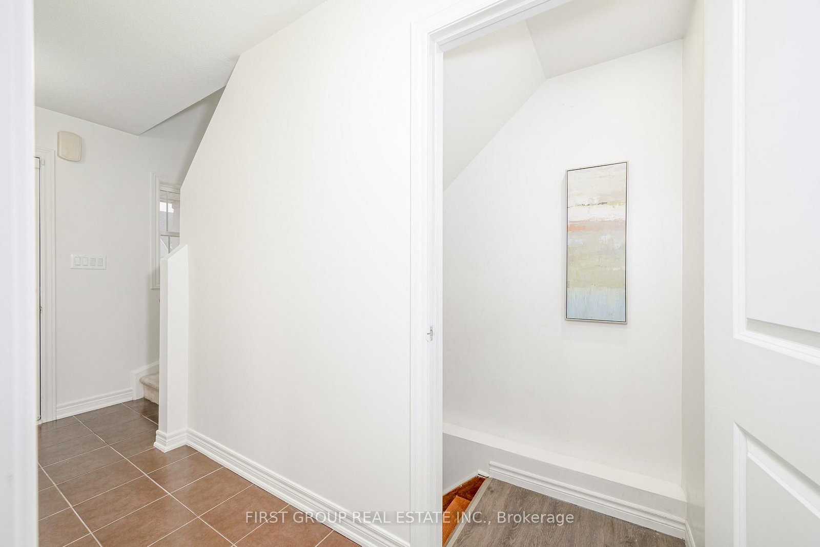 Detached House for sale at 936 Broadway Boulevard, Peterborough, Ontario, K9H 0G8 - Northcrest Ward 5 - MLS: X12928090