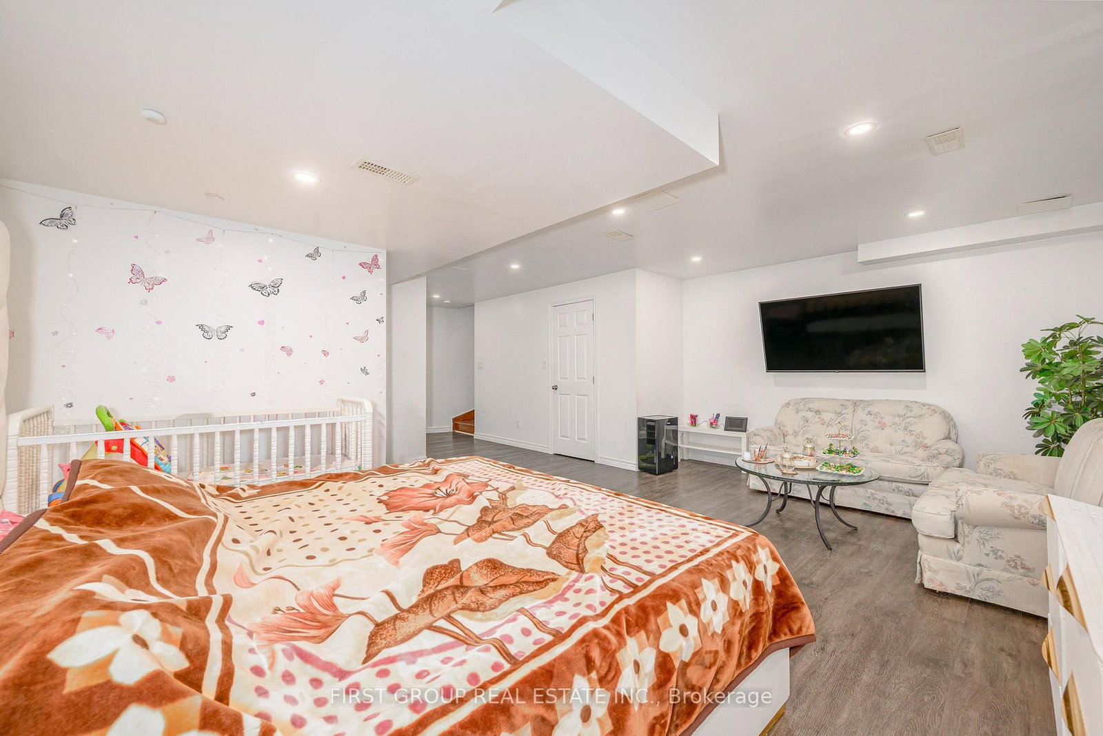 Detached House for sale at 936 Broadway Boulevard, Peterborough, Ontario, K9H 0G8 - Northcrest Ward 5 - MLS: X12928090