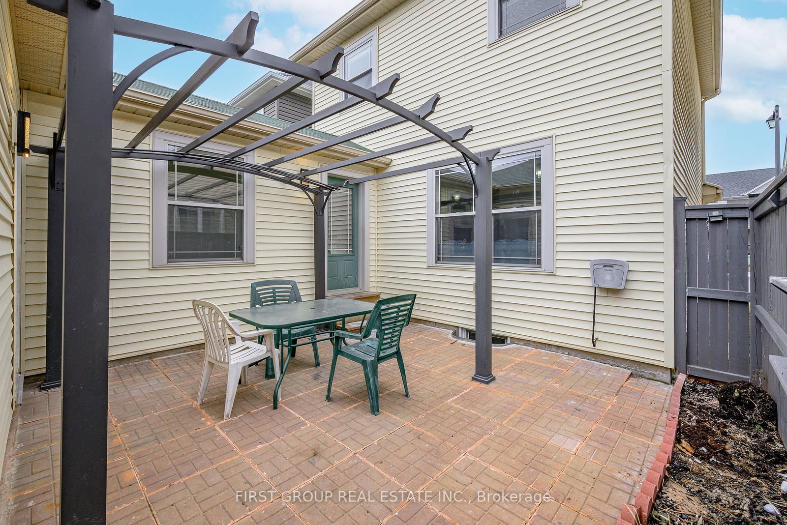 Detached House for sale at 936 Broadway Boulevard, Peterborough, Ontario, K9H 0G8 - Northcrest Ward 5 - MLS: X12928090