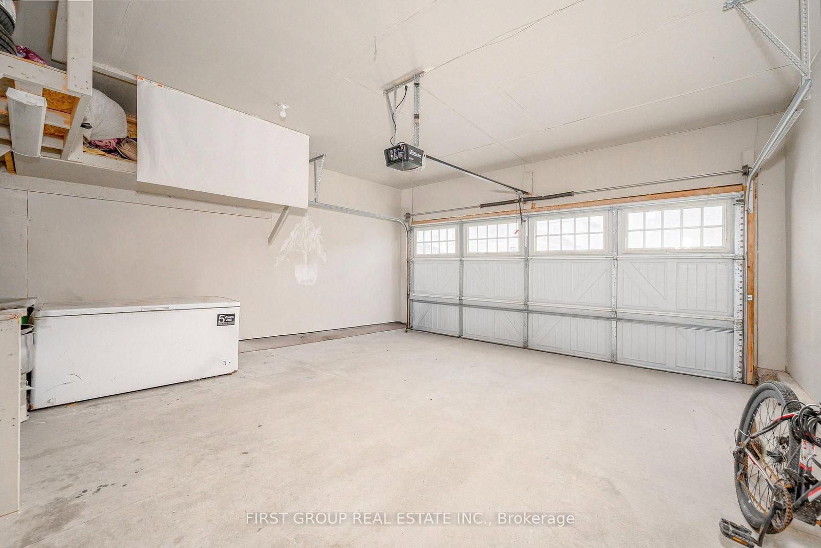 Detached House for sale at 936 Broadway Boulevard, Peterborough, Ontario, K9H 0G8 - Northcrest Ward 5 - MLS: X12928090