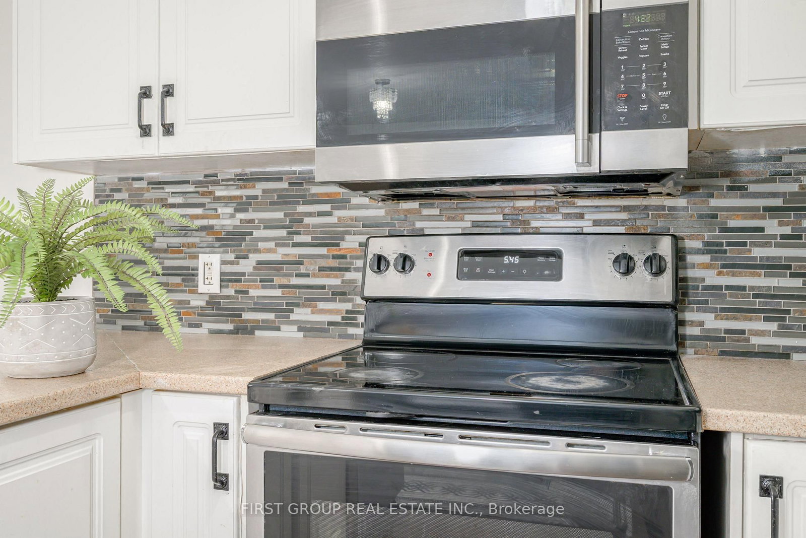 Detached House for sale at 936 Broadway Boulevard, Peterborough, Ontario, K9H 0G8 - Northcrest Ward 5 - MLS: X12928090