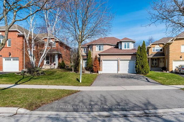 33 Strathroy Crescent