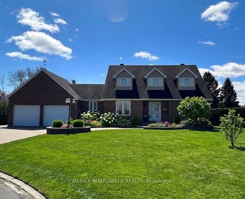 32 Faucher Boulevard
