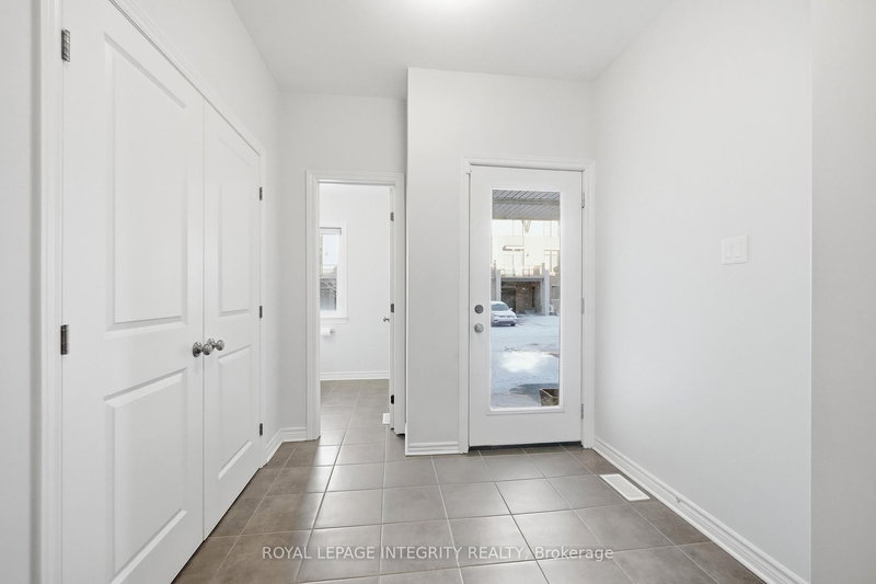 520 Stadacone Row, Ottawa, K4A 1J8 | Image 3
