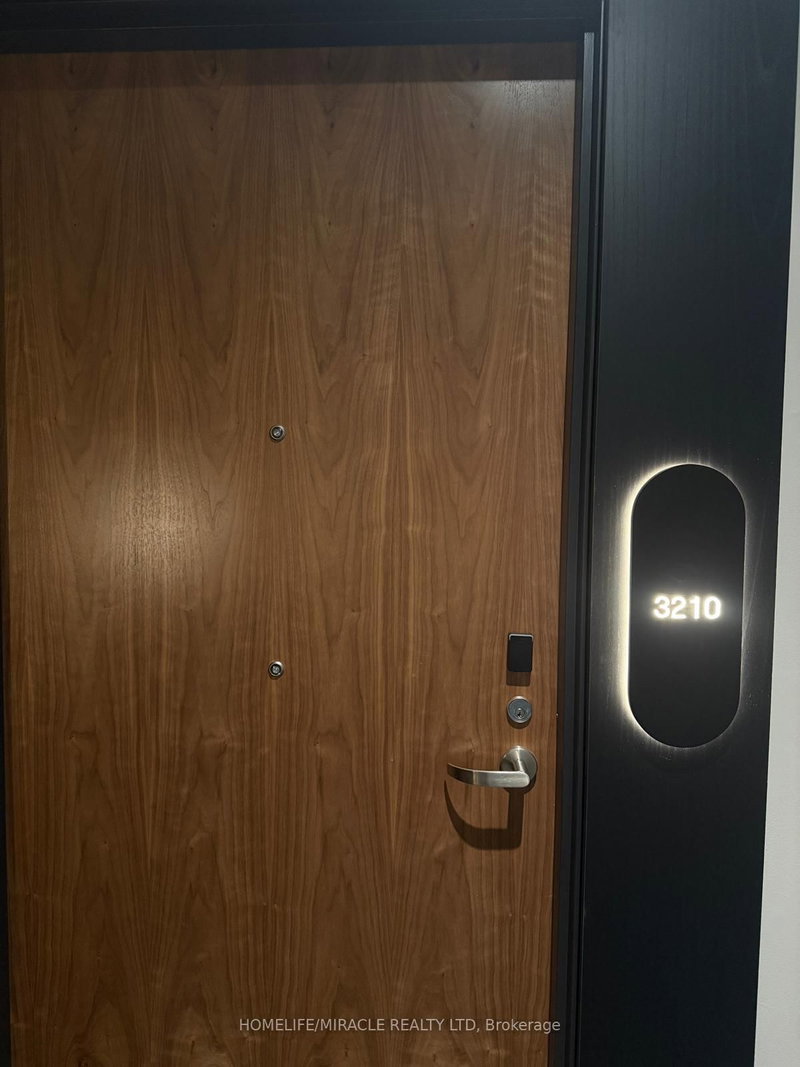 home for lease on 3210-25 Wellington Street S