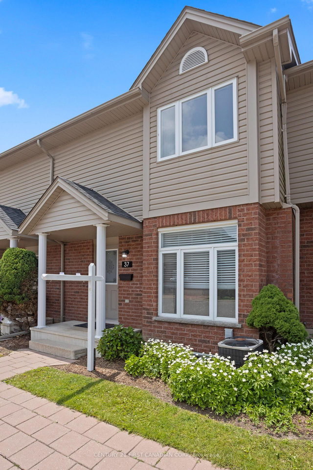 37 - 1921 Father Dalton Avenue