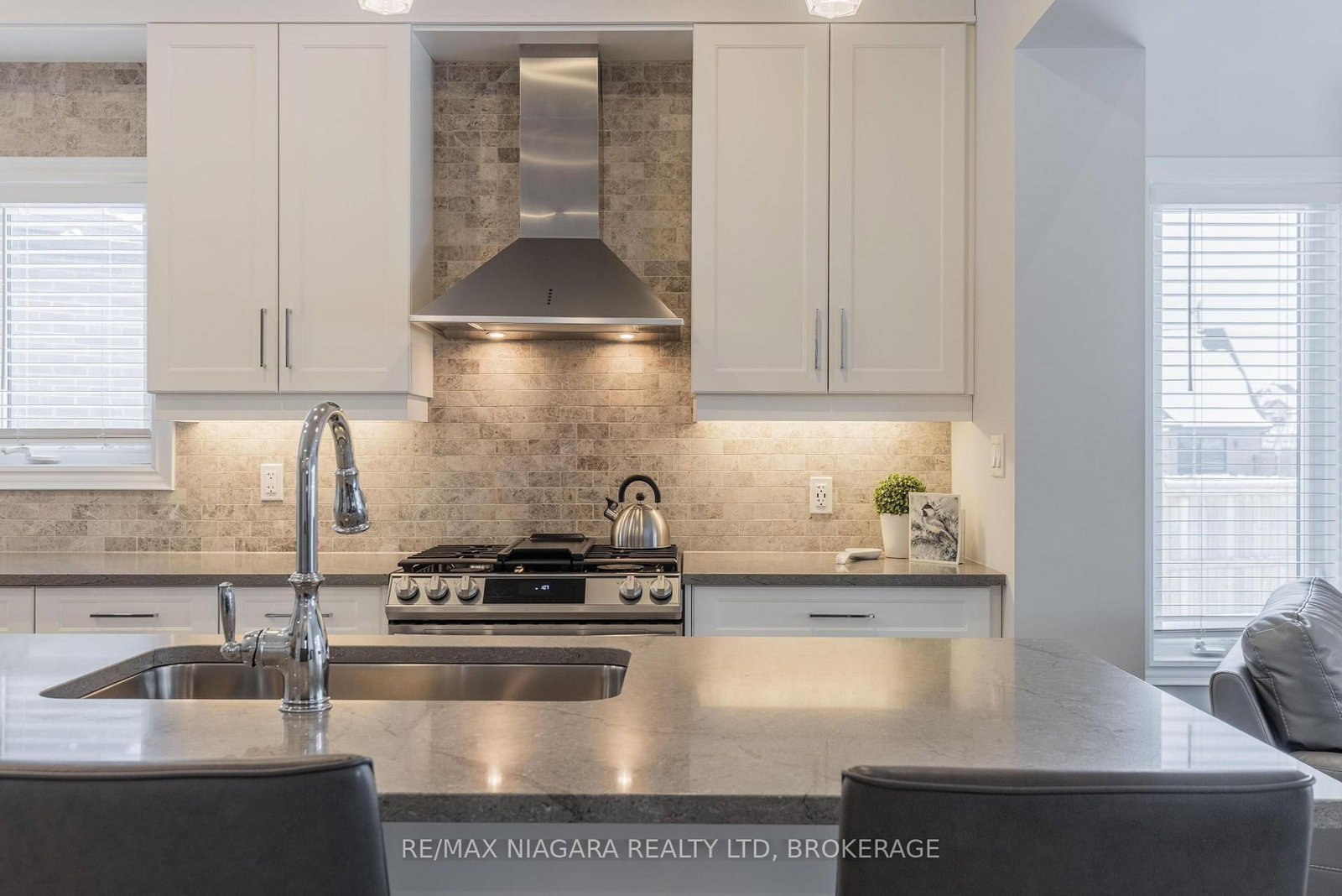 Detached House for sale at 3628 Allen Trail, Fort Erie, Ontario, L0S 1N0 - Ridgeway - MLS: X12928318