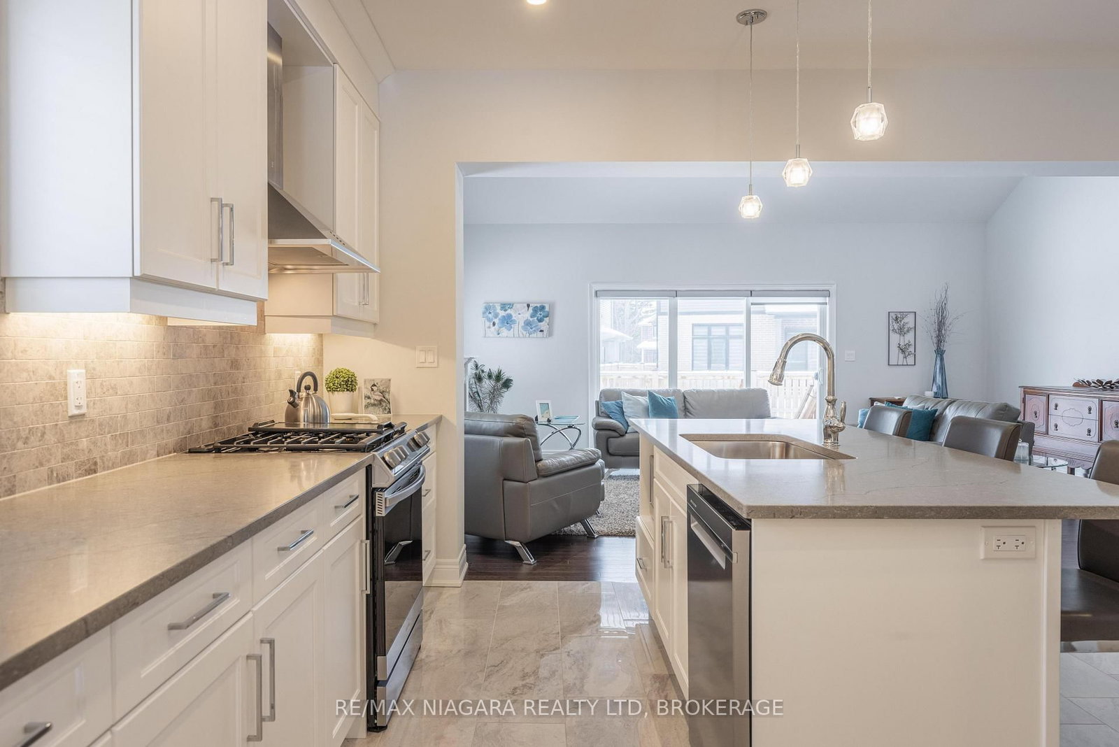 Detached House for sale at 3628 Allen Trail, Fort Erie, Ontario, L0S 1N0 - Ridgeway - MLS: X12928318