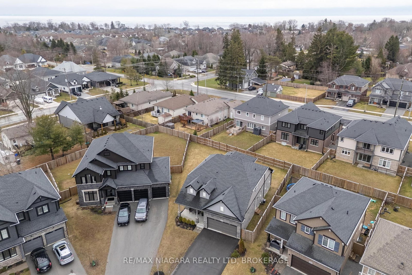 Detached House for sale at 3628 Allen Trail, Fort Erie, Ontario, L0S 1N0 - Ridgeway - MLS: X12928318