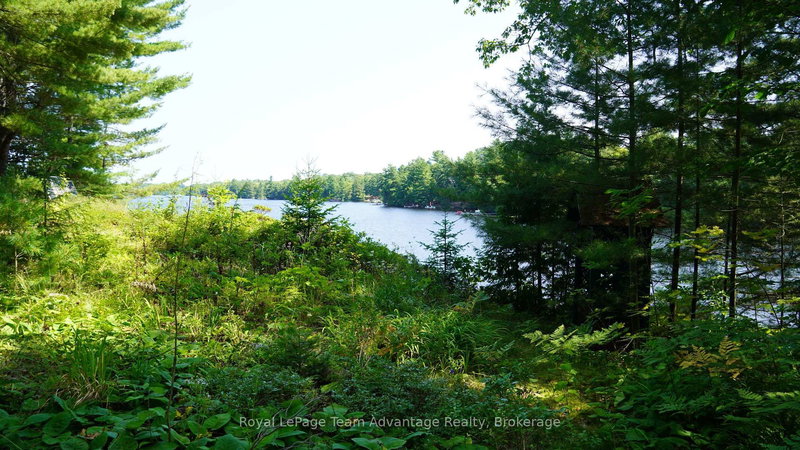 25 Peninsula Shore Road E