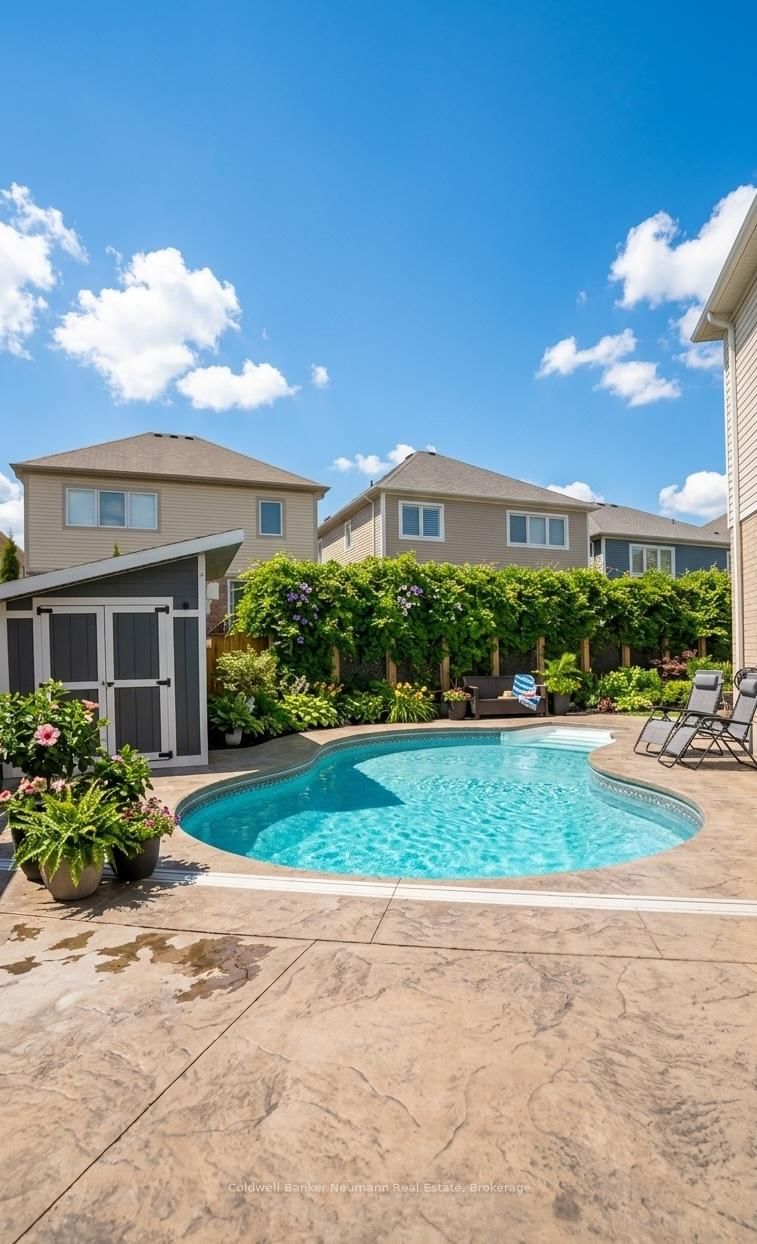 356 Falling Green Cres, Kitchener, N2R 0G4 | Image 2