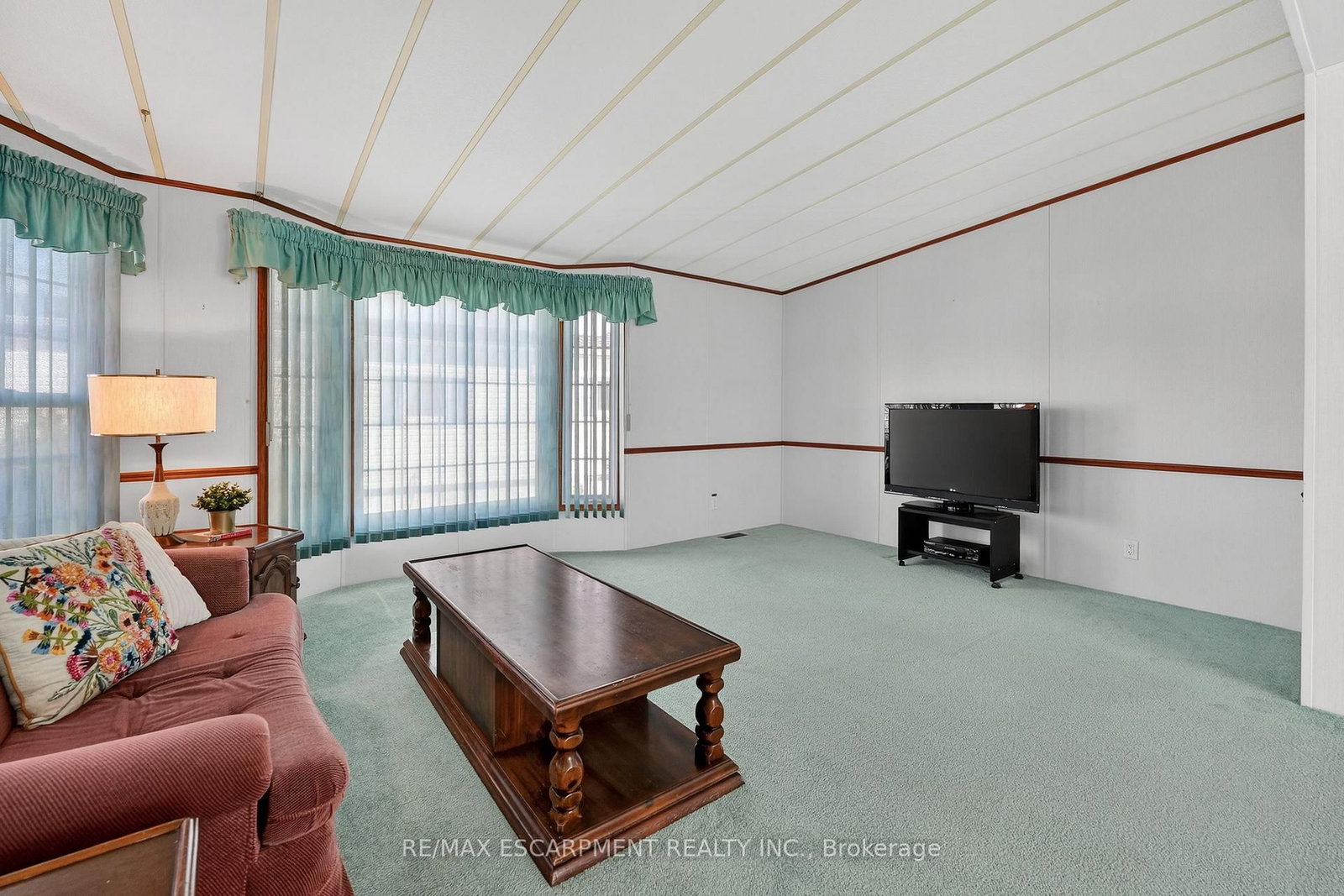 3033 Townline Road, Unit 11 - Photo 11