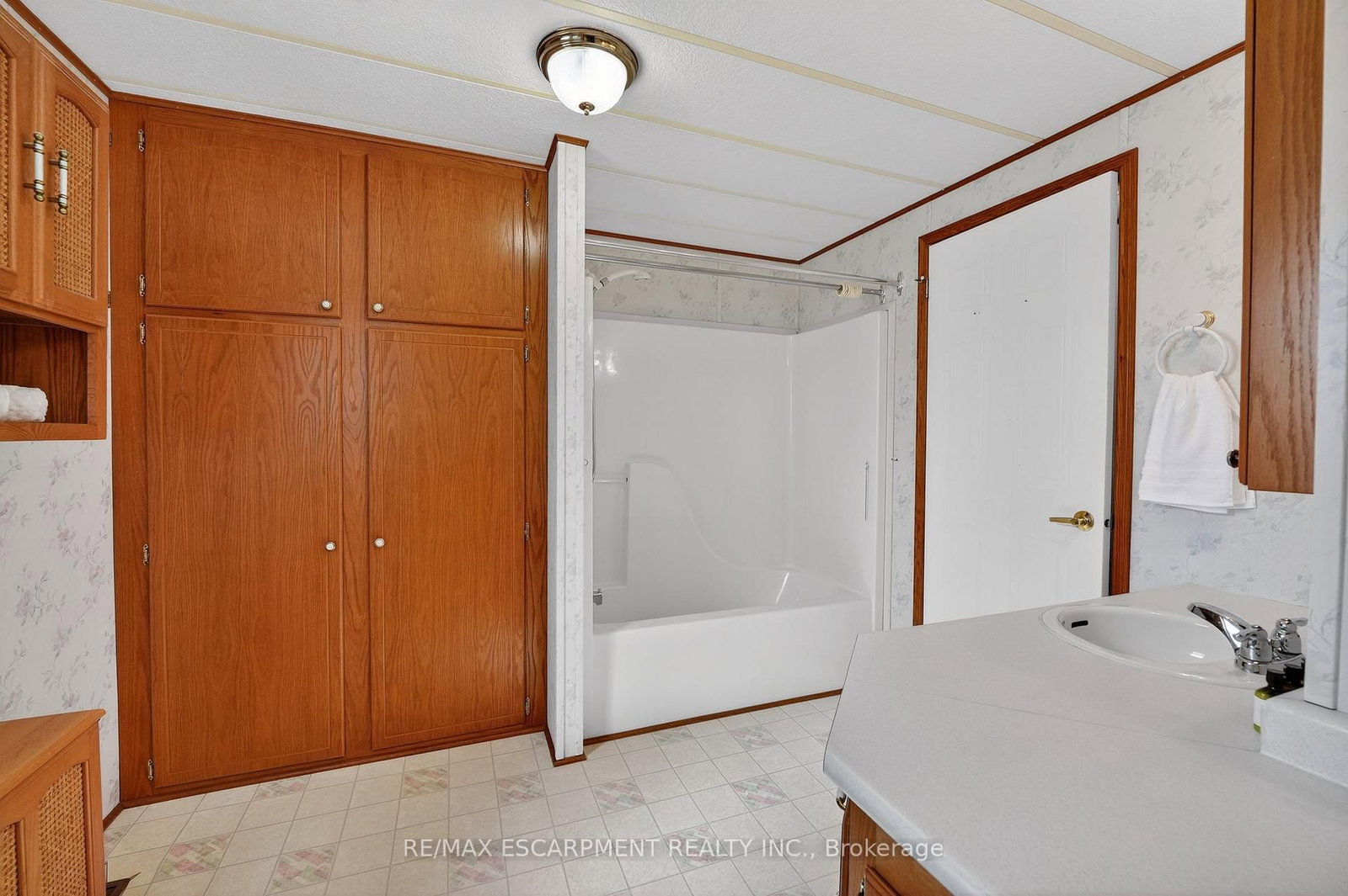 3033 Townline Road, Unit 11 - Photo 14